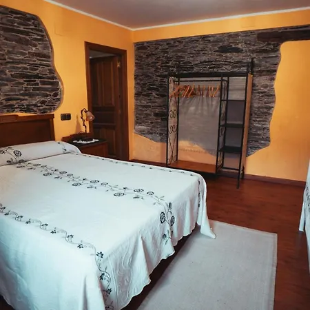 Rurales Galpones Apartment *